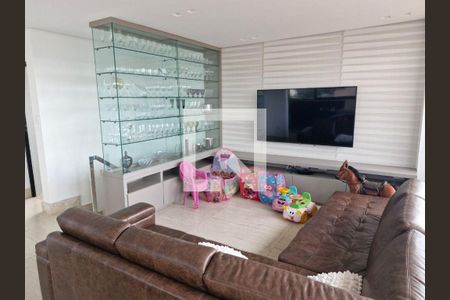 Apartamento à venda com 3 quartos, 183m² em Barroca, Belo Horizonte