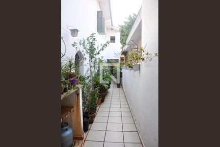 Casa à venda com 175m², 5 quartos e 2 vagasCorredor Externo