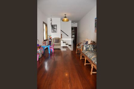 Sala de casa à venda com 5 quartos, 175m² em Parque Sao Domingos, São Paulo