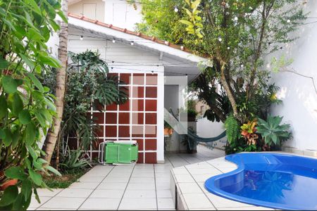 Casa à venda com 175m², 5 quartos e 2 vagasQuintal com Piscina