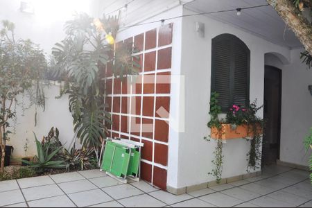 Casa à venda com 175m², 5 quartos e 2 vagasQuintal com Piscina