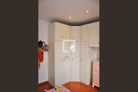 Casa à venda com 175m², 5 quartos e 2 vagasQuarto 02