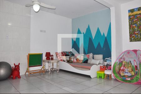 Casa à venda com 175m², 5 quartos e 2 vagasQuarto com Suite