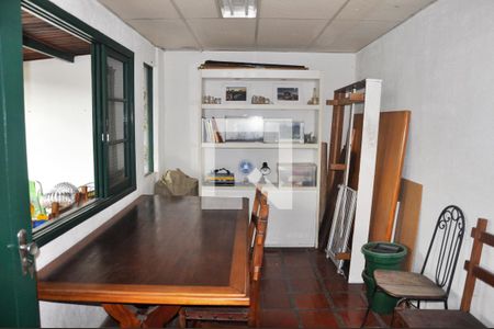 Casa à venda com 175m², 5 quartos e 2 vagasCômodo