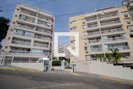 Apartamento à venda com 87m², 3 quartos e 1 vaga Apartamento à venda com 87m², 3 quartos e 1 vagaFachada
