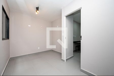Quarto de kitnet/studio para alugar com 1 quarto, 25m² em Jardim Oriental, São Paulo