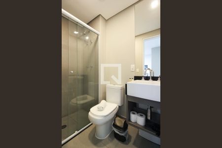 Banheiro de kitnet/studio para alugar com 1 quarto, 25m² em Vila Olímpia, São Paulo