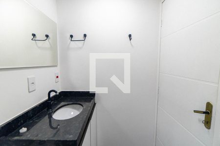 Banheiro de kitnet/studio para alugar com 1 quarto, 25m² em Jardim Oriental, São Paulo