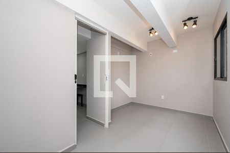 Quarto de kitnet/studio para alugar com 1 quarto, 25m² em Jardim Oriental, São Paulo