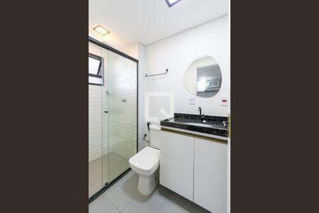 Banheiro de kitnet/studio para alugar com 1 quarto, 25m² em Jardim Oriental, São Paulo