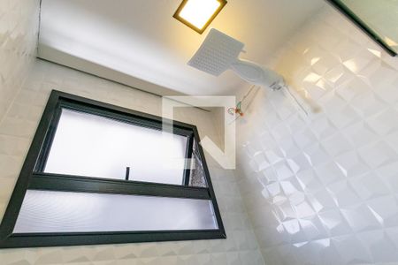 Banheiro de kitnet/studio para alugar com 1 quarto, 25m² em Jardim Oriental, São Paulo