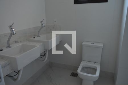Apartamento à venda com 179m², 5 quartos e 4 vagasBanheiro da Suite
