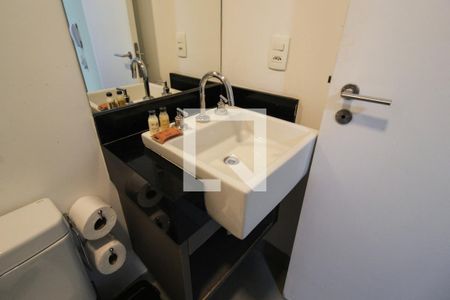 Banheiro de apartamento para alugar com 1 quarto, 38m² em Vila Olímpia, São Paulo