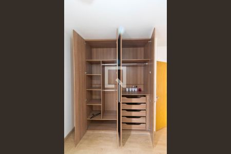 Apartamento à venda com 68m², 1 quarto e sem vagaSuíte - Armário