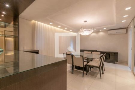 Sala de apartamento à venda com 4 quartos, 225m² em Santa Lúcia, Belo Horizonte