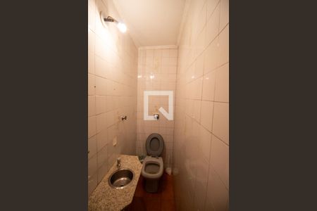 Casa à venda com 350m², 3 quartos e 2 vagas Casa à venda com 350m², 3 quartos e 2 vagasBanheiro 2