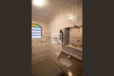 Casa à venda com 350m², 3 quartos e 2 vagas Casa à venda com 350m², 3 quartos e 2 vagasBanheiro