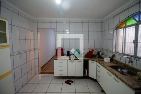 Casa à venda com 350m², 3 quartos e 2 vagas Casa à venda com 350m², 3 quartos e 2 vagasCozinha