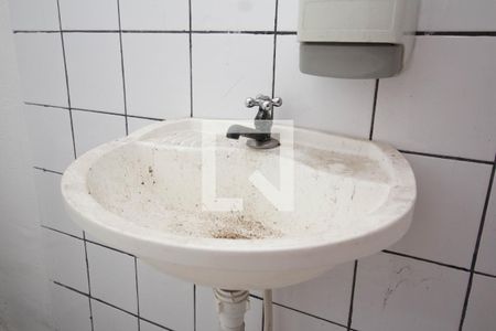 Casa para alugar com 90m², 2 quartos e sem vaga Casa para alugar com 90m², 2 quartos e sem vagaBanheiro de Serviço