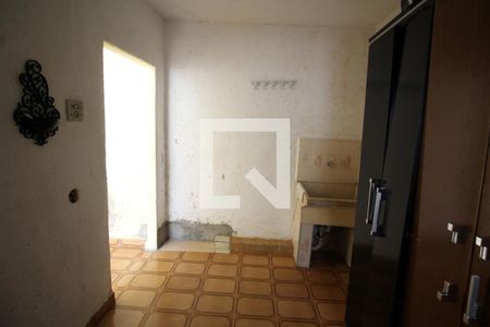 Casa à venda com 80m², 2 quartos e 1 vagaÁrea de Serviço