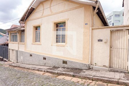 Casa à venda com 300m², 7 quartos e 3 vagasFachada