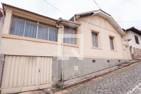 Casa à venda com 300m², 7 quartos e 3 vagasFachada
