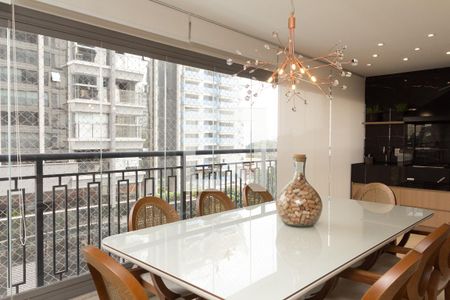 Varanda de apartamento à venda com 3 quartos, 149m² em Indianópolis, São Paulo