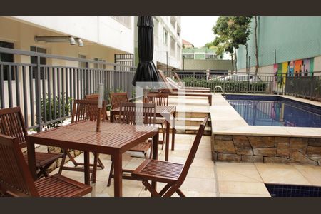 Apartamento à venda com 37m², 1 quarto e sem vagaÁrea comum - Piscina