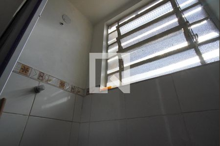 Banheiro Corredor de apartamento para alugar com 1 quarto, 48m² em São Geraldo, Porto Alegre