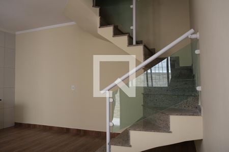 Sala de casa de condomínio para alugar com 2 quartos, 42m² em Vila Antonieta, São Paulo