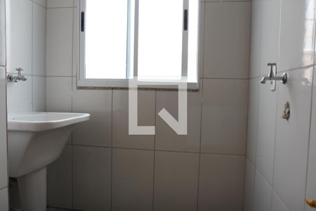 Casa de condomínio para alugar com 42m², 2 quartos e 1 vagaÁrea de Serviço