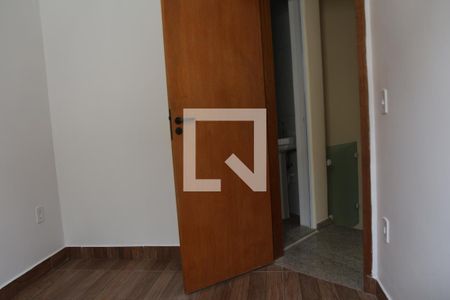 Quarto 2 de casa de condomínio para alugar com 2 quartos, 42m² em Vila Antonieta, São Paulo