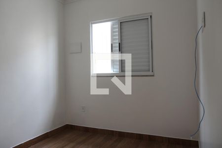 Quarto 2 de casa de condomínio para alugar com 2 quartos, 42m² em Vila Antonieta, São Paulo