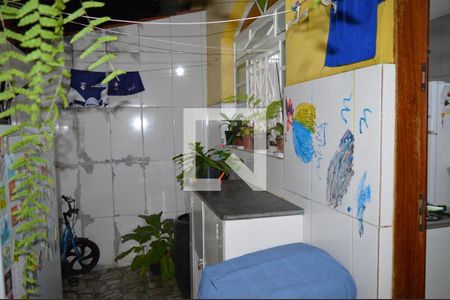 Casa de condomínio à venda com 82m², 3 quartos e 1 vagaÁrea de Serviço