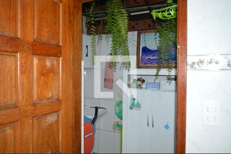 Casa de condomínio à venda com 82m², 3 quartos e 1 vagaÁrea de Serviço