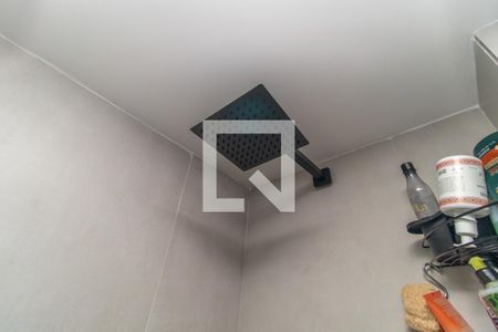 Banheiro de apartamento à venda com 1 quarto, 64m² em Menino Deus, Porto Alegre