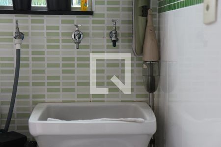 Casa à venda com 275m², 3 quartos e 8 vagasÁrea de Serviço