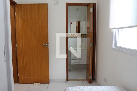 Casa à venda com 275m², 3 quartos e 8 vagasQuarto 2 - Suíte