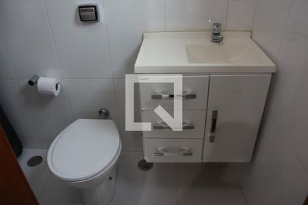 Casa à venda com 275m², 3 quartos e 8 vagasBanheiro suíte 2