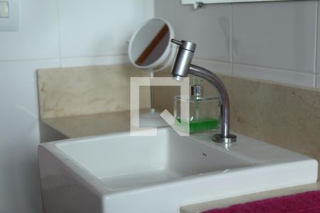 Casa à venda com 275m², 3 quartos e 8 vagasBanheiro suíte 1