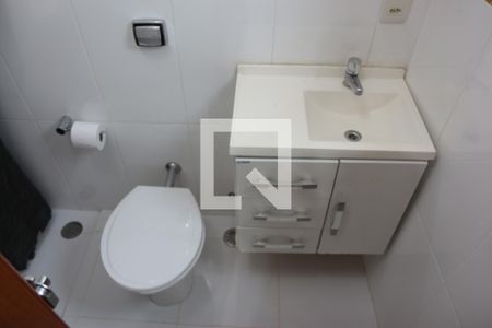Casa à venda com 275m², 3 quartos e 8 vagasBanheiro suíte 2