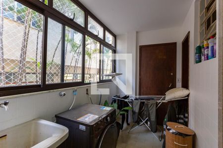 Apartamento à venda com 110m², 3 quartos e 1 vagaÁrea de Serviço