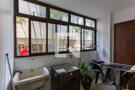 Apartamento à venda com 110m², 3 quartos e 1 vagaÁrea de Serviço