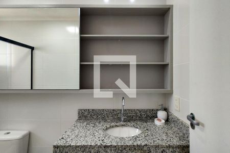Banheiro da Suíte 3 de apartamento para alugar com 3 quartos, 144m² em Aviação, Praia Grande