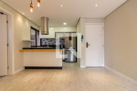 sala e cozinha de apartamento à venda com 2 quartos, 70m² em Pinheiros, São Paulo