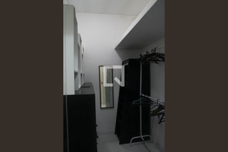 Quarto 1 - closet de casa para alugar com 2 quartos, 100m² em Água Rasa, São Paulo