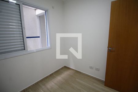 Quarto  de casa de condomínio para alugar com 2 quartos, 49m² em Parque Peruche, São Paulo