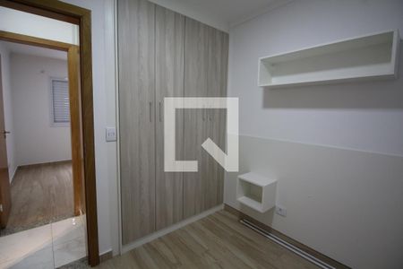 Quarto  de casa de condomínio para alugar com 2 quartos, 49m² em Parque Peruche, São Paulo