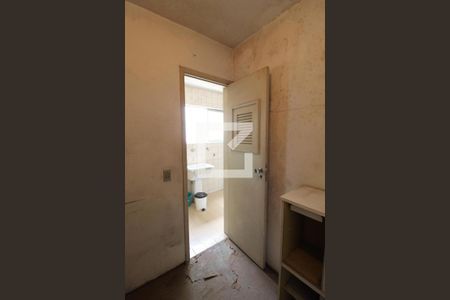 Apartamento à venda com 394m², 4 quartos e 2 vagasQuarto de Serviço