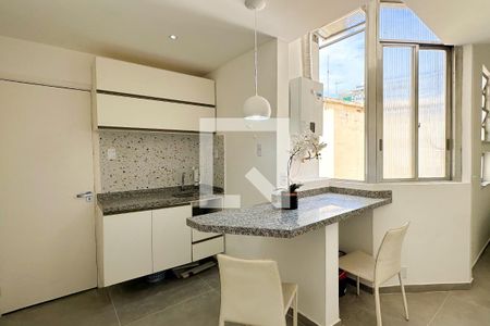 Sala/Quarto de kitnet/studio para alugar com 1 quarto, 35m² em Copacabana, Rio de Janeiro